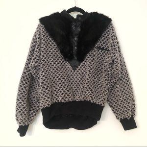 Vintage Trutus Biancarra by Monobaik Wool Sweater with Fur Collar